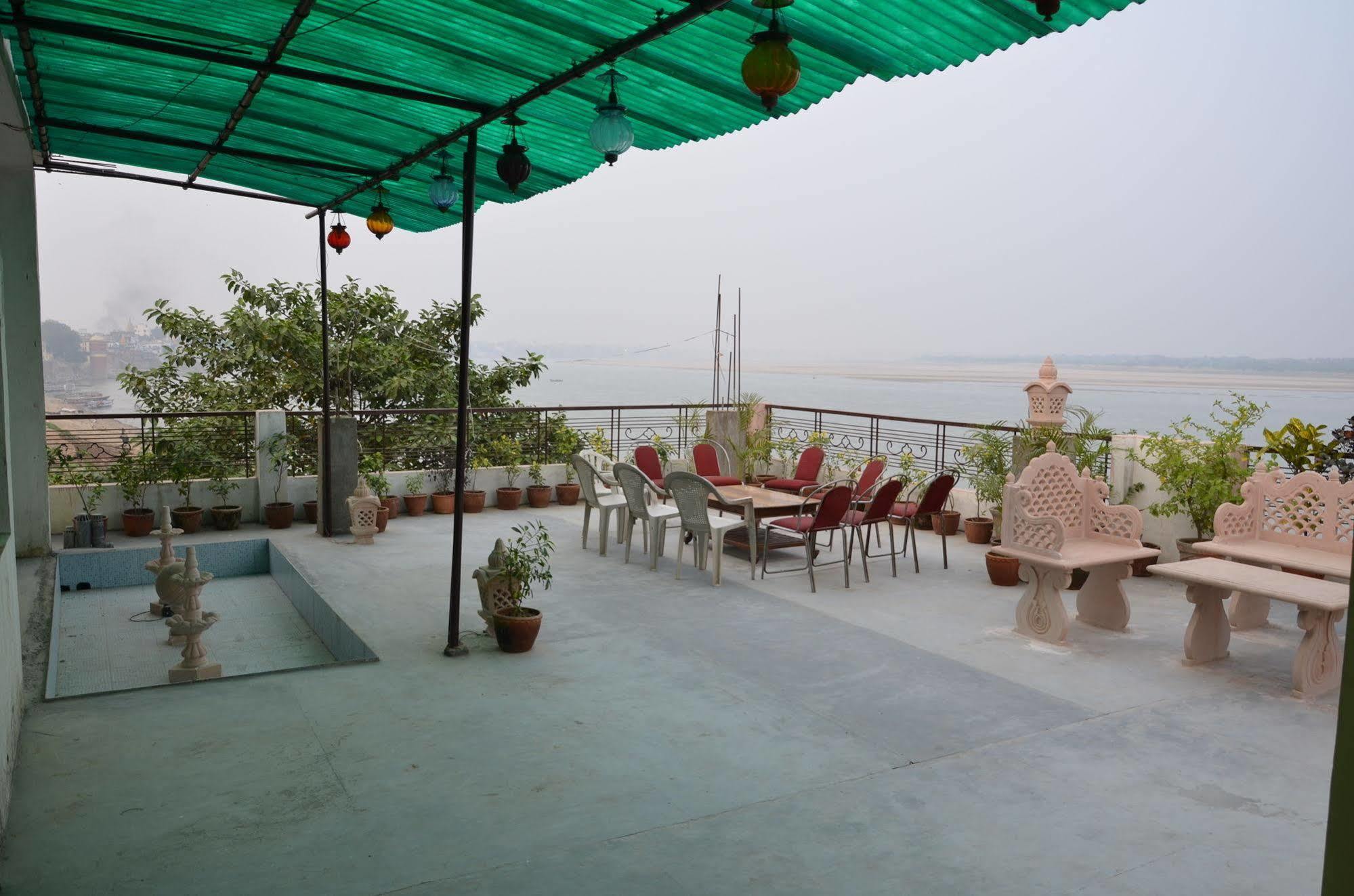 Ganga Monastery Bed & Breakfast Varanasi Exterior photo